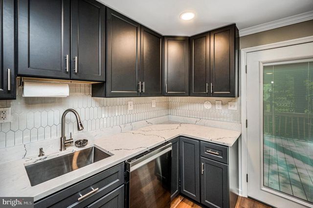 115 WASHINGTON ST, Locust Grove, VA 22508
