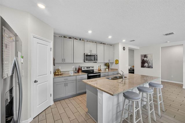 38870 OPAL WILLOW LANE, Zephyrhills, FL 33540