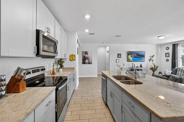 38870 OPAL WILLOW LANE, Zephyrhills, FL 33540