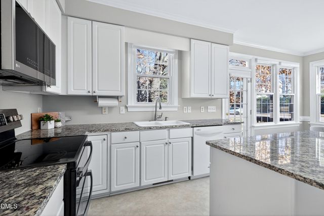 4113 Winding Oak Way, Apex, NC 27539