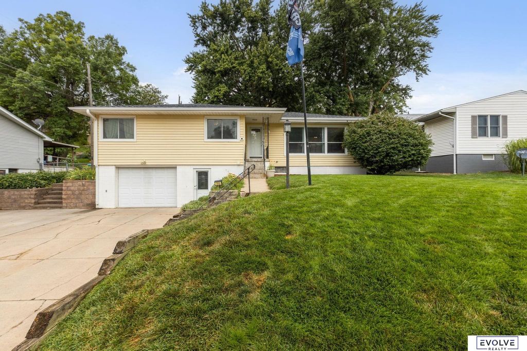 310 S 14Th Street, Plattsmouth, NE 68048
