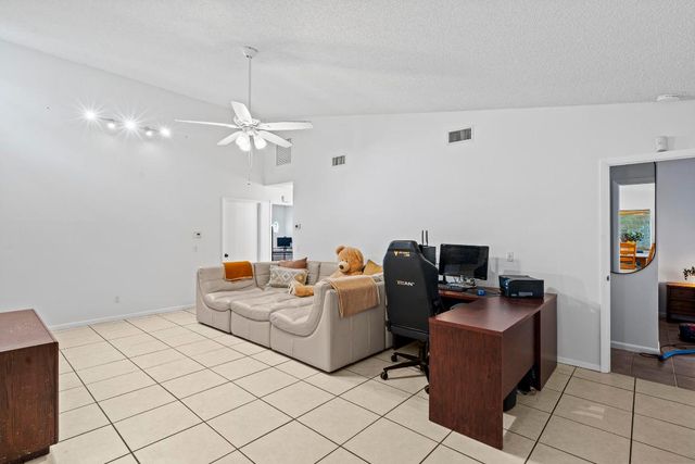 53 SE Ontario Way, Stuart, FL 34997