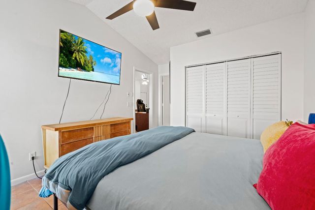 53 SE Ontario Way, Stuart, FL 34997