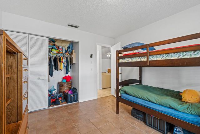 53 SE Ontario Way, Stuart, FL 34997