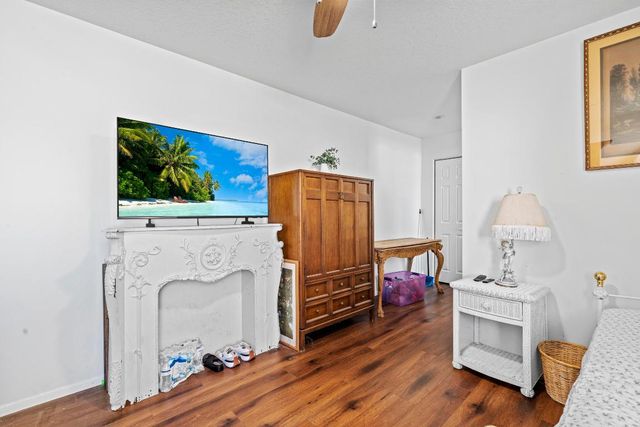 53 SE Ontario Way, Stuart, FL 34997