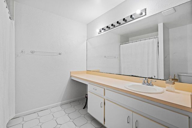 53 SE Ontario Way, Stuart, FL 34997