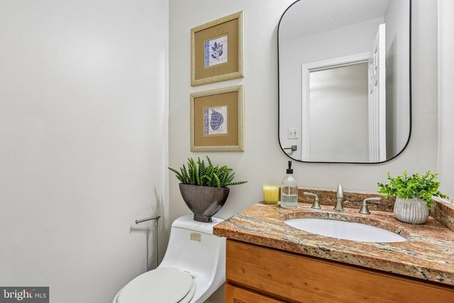 8609 AQUEDUCT RD, Potomac, MD 20854