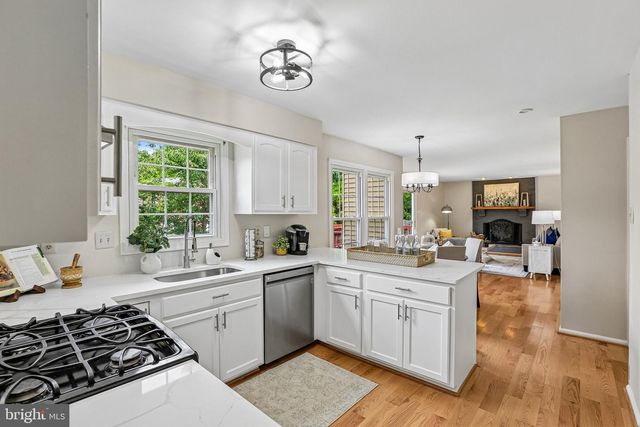 8609 AQUEDUCT RD, Potomac, MD 20854