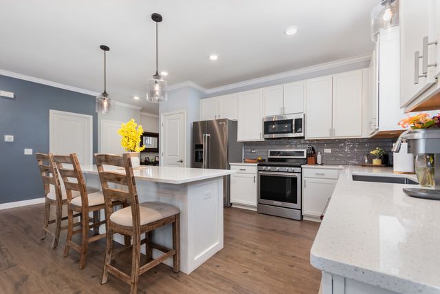 14820 W Deere Drive, Manhattan, IL 60442