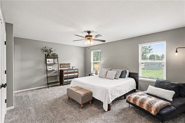 1208 SW South Avenue, Blue Springs, MO 64015