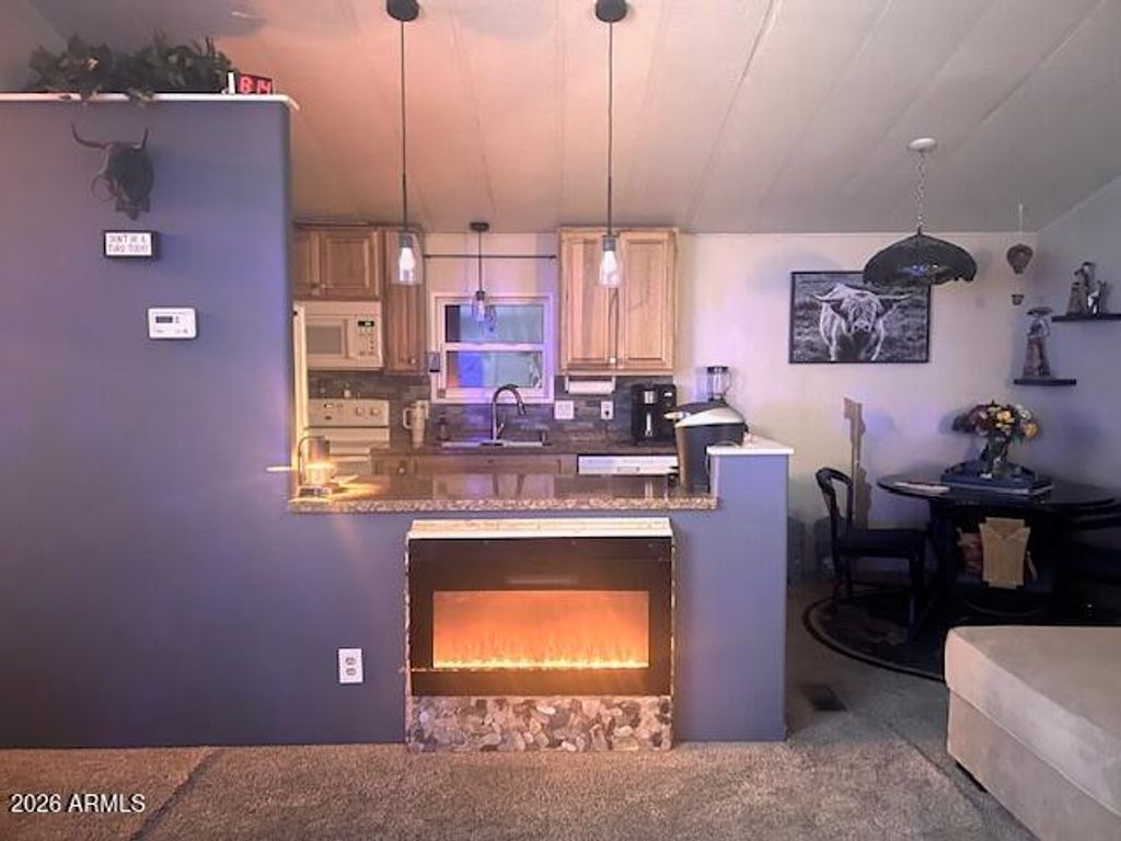 Image 3 of property listing at 2605 S TOMAHAWK Road 170, Apache Junction, AZ 85119