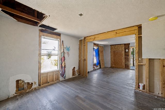 811 MCCAULEY BLVD, San Antonio, TX 78221