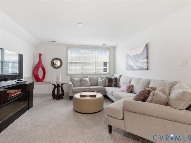 12520 Donahue Rd, Glen Allen, VA 23059