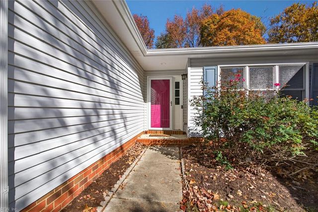 862 Park Place DR, Virginia Beach, VA 23451