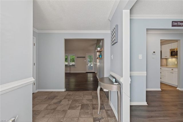 862 Park Place DR, Virginia Beach, VA 23451