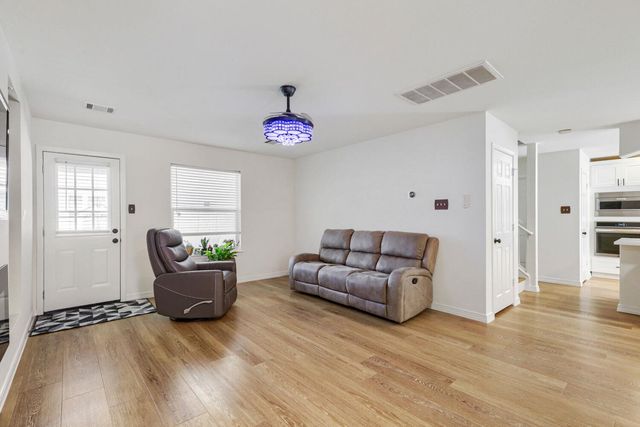 1300 Miss Allisons WAY, Pflugerville, TX 78660