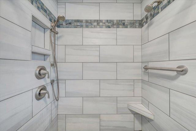 2129 Twelve Oclock Knob RD, Salem, VA 24153