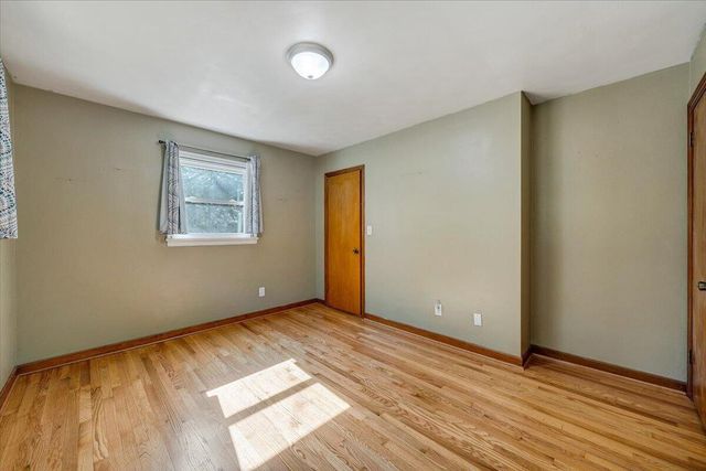 2129 Twelve Oclock Knob RD, Salem, VA 24153