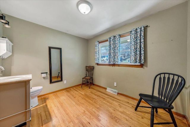 2129 Twelve Oclock Knob RD, Salem, VA 24153