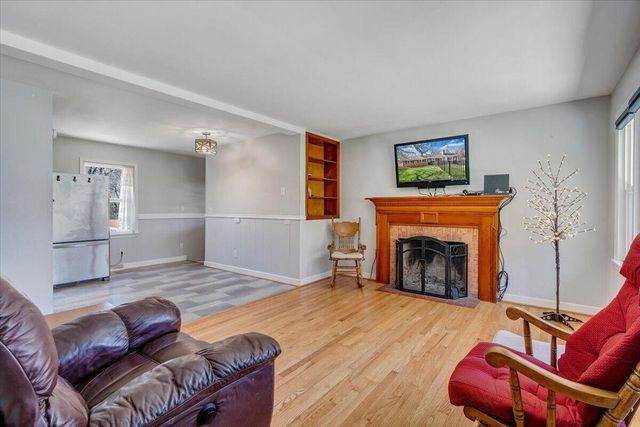 2129 Twelve Oclock Knob RD, Salem, VA 24153