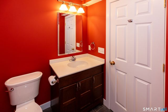 135 Middlesex Avenue, Chester, CT 06412