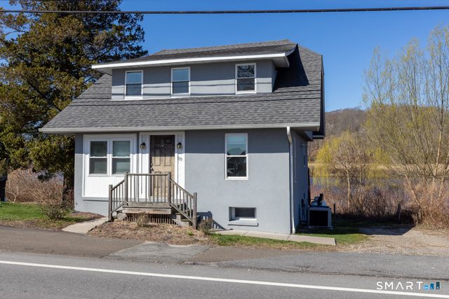 135 Middlesex Avenue, Chester, CT 06412