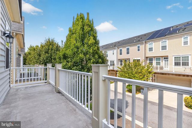 207 WINTER WALK DR, Gaithersburg, MD 20878
