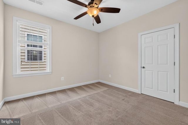 207 WINTER WALK DR, Gaithersburg, MD 20878