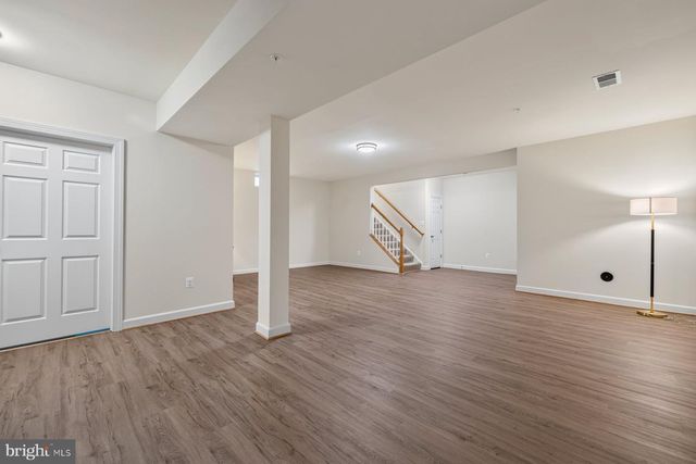 207 WINTER WALK DR, Gaithersburg, MD 20878