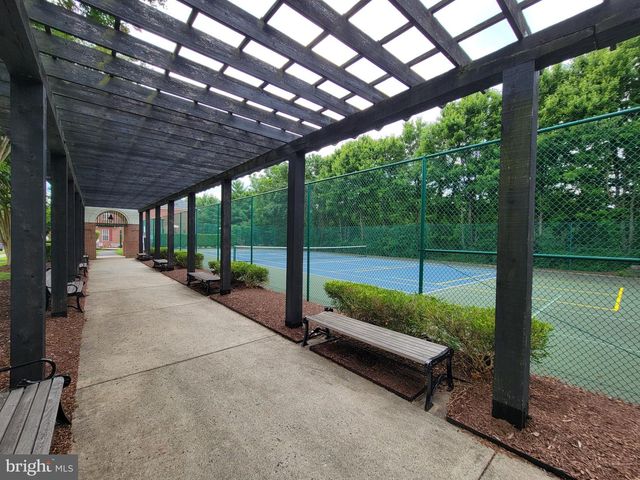 207 WINTER WALK DR, Gaithersburg, MD 20878