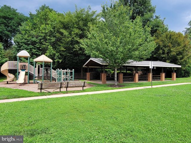 207 WINTER WALK DR, Gaithersburg, MD 20878