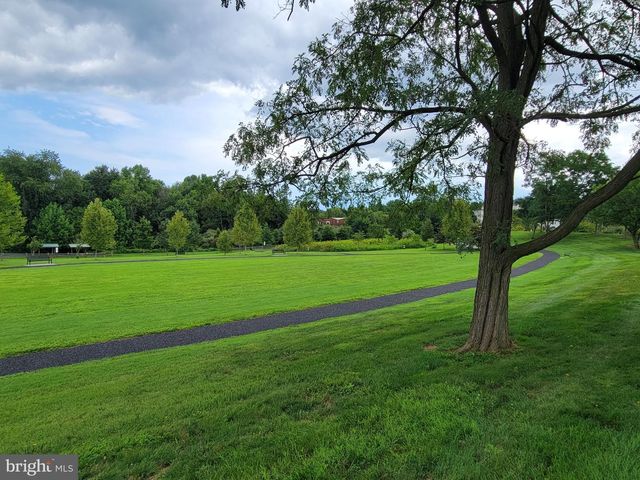 207 WINTER WALK DR, Gaithersburg, MD 20878