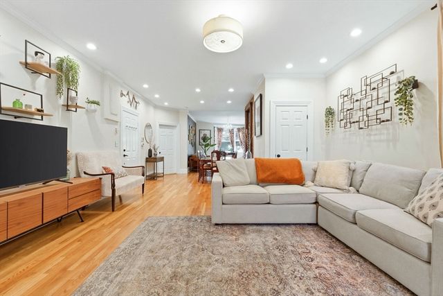 34 Station Street 3, Brookline, MA 02445