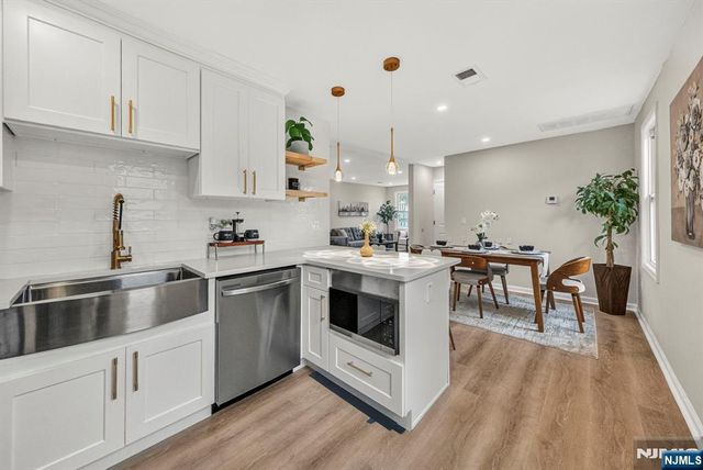 484 Sylvan Street, Saddle Brook, NJ 07663