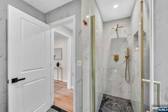 484 Sylvan Street, Saddle Brook, NJ 07663