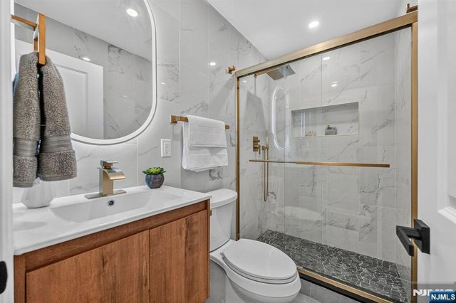 484 Sylvan Street, Saddle Brook, NJ 07663