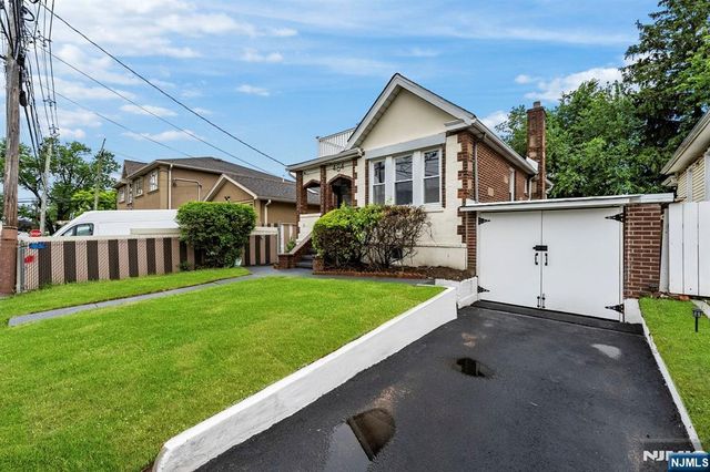 484 Sylvan Street, Saddle Brook, NJ 07663