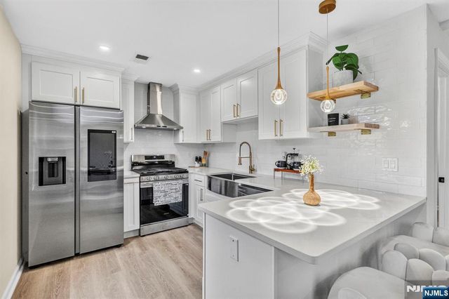 484 Sylvan Street, Saddle Brook, NJ 07663