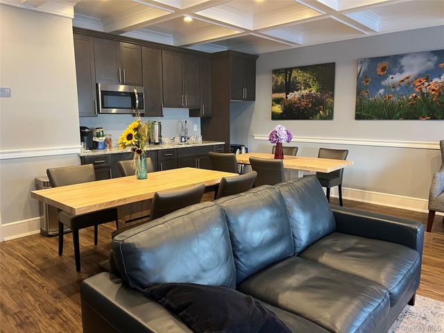 11 Farries Avenue 209, Florida, NY 10921