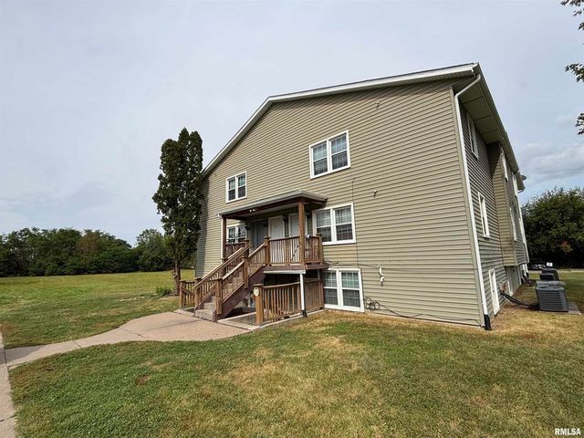 2218 Emerald Drive, Davenport, IA 52804