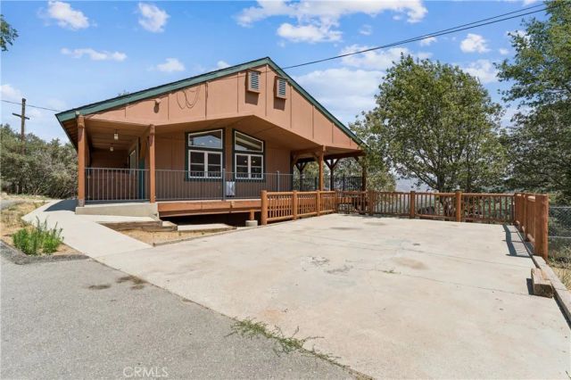 285 Lilac Way, Cedar Glen, CA 92321