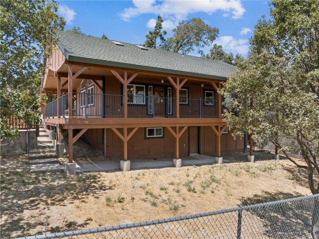 285 Lilac Way, Cedar Glen, CA 92321