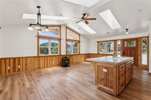 285 Lilac Way, Cedar Glen, CA 92321