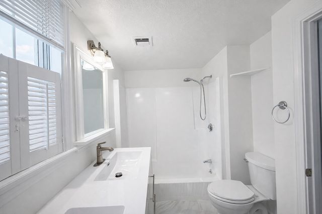 78 Dalby St 3, Newton, MA 02458