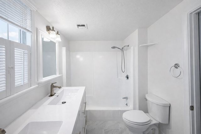 78 Dalby St 3, Newton, MA 02458