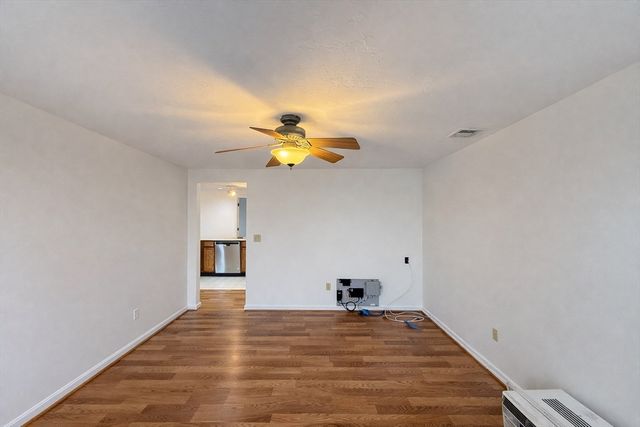 78 Dalby St 3, Newton, MA 02458