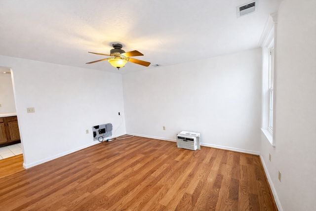 78 Dalby St 3, Newton, MA 02458