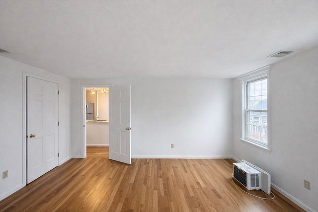 78 Dalby St 3, Newton, MA 02458