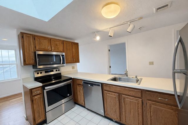 78 Dalby St 3, Newton, MA 02458