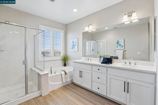 2565 Modena Dr, Pittsburg, CA 94565